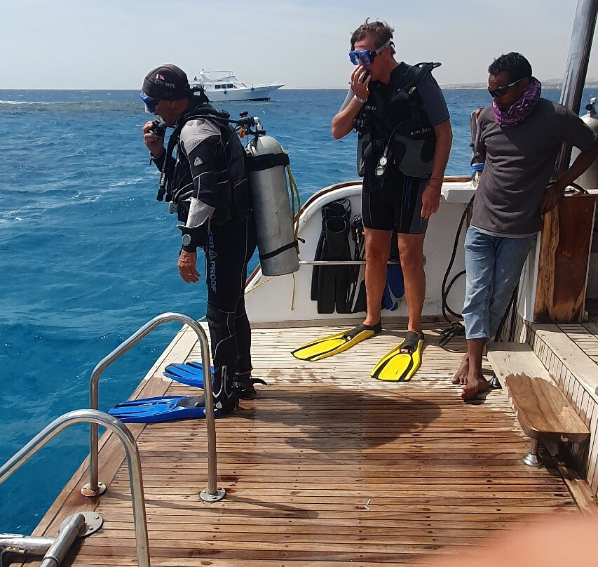 Pro Divers Corner-赫尔格达必去景点