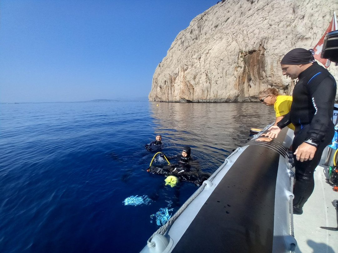 Discovery Diving Sardegna-Puntaldia必去景点