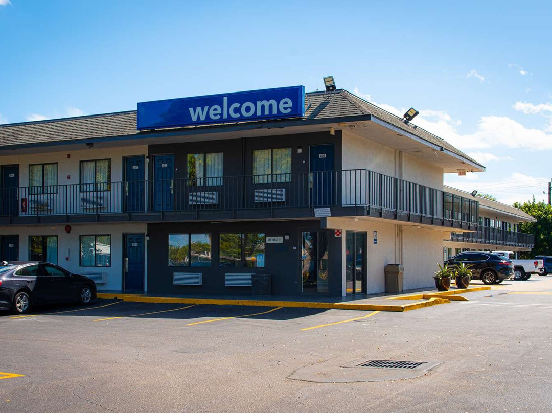 Hypoluxo酒店住宿-Motel 6 Lantana, FL