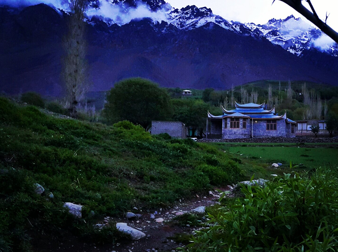 Shandur Paradise Hotel