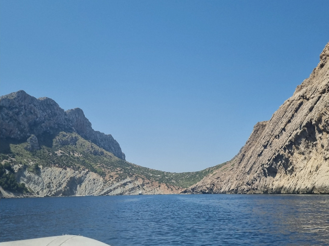 La Cala Boat Tours-Cala Sant Vicenc必去景点