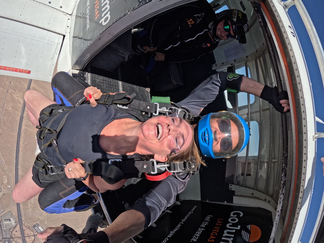 维加斯极限跳伞-拉斯维加斯必去景点