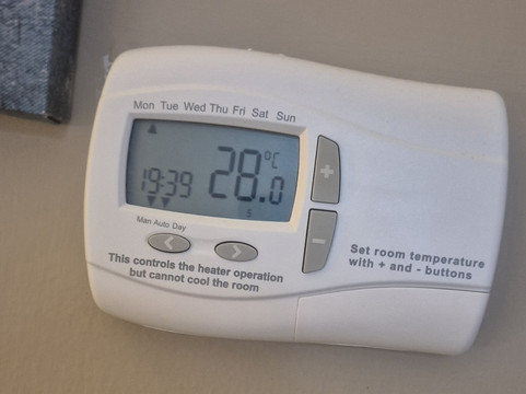 德比东普瑞米尔酒店主图