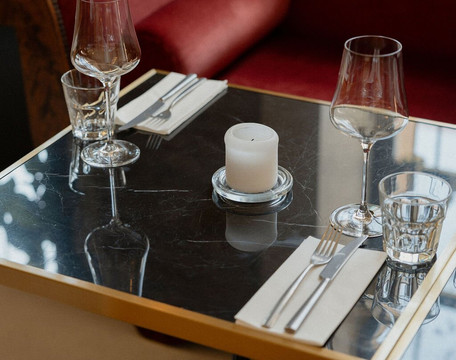 Truffle Pig Restaurant And Winebar