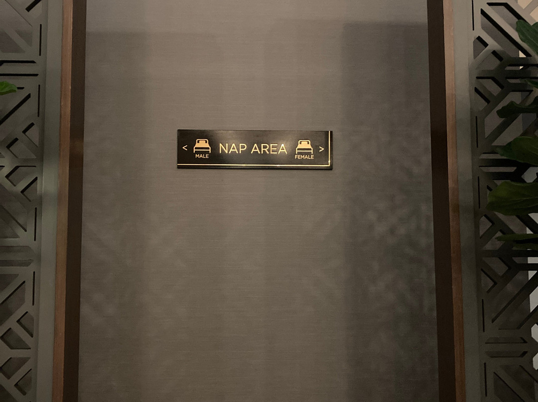 Golden Lounge-雪邦必去景点