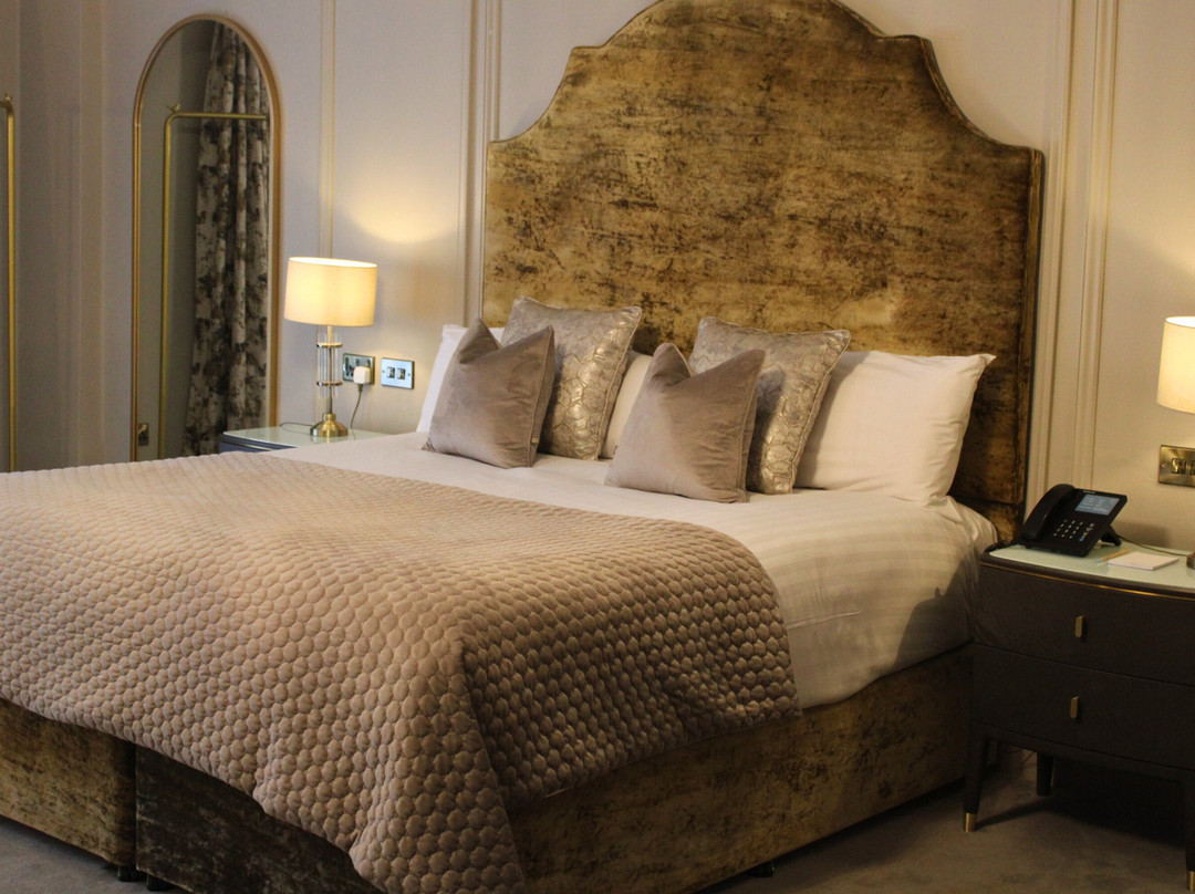 Woodford Dolmen Hotel主图