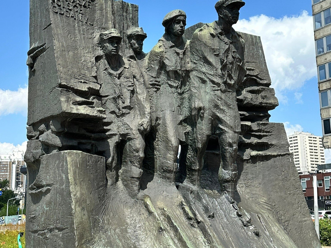 Monument to the Scouts of September-卡托维兹必去景点