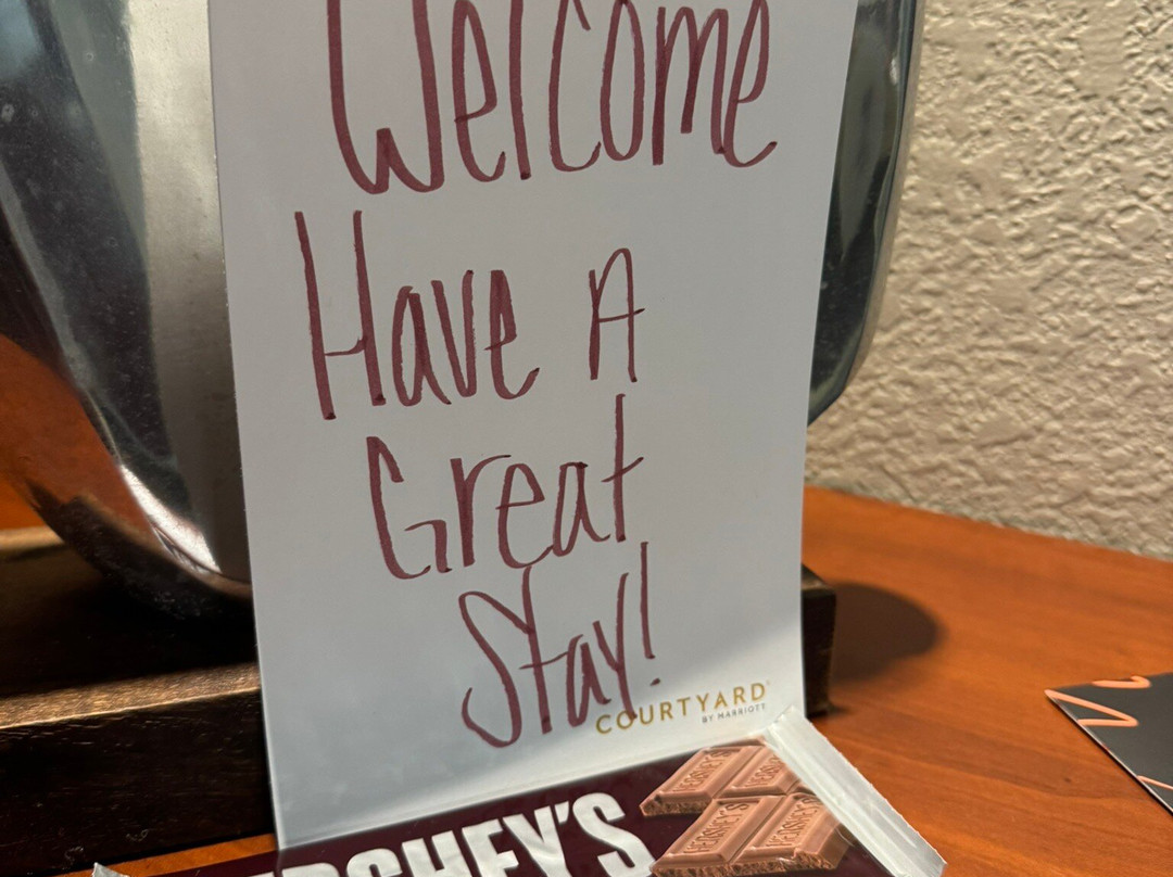 Courtyard Troy主图