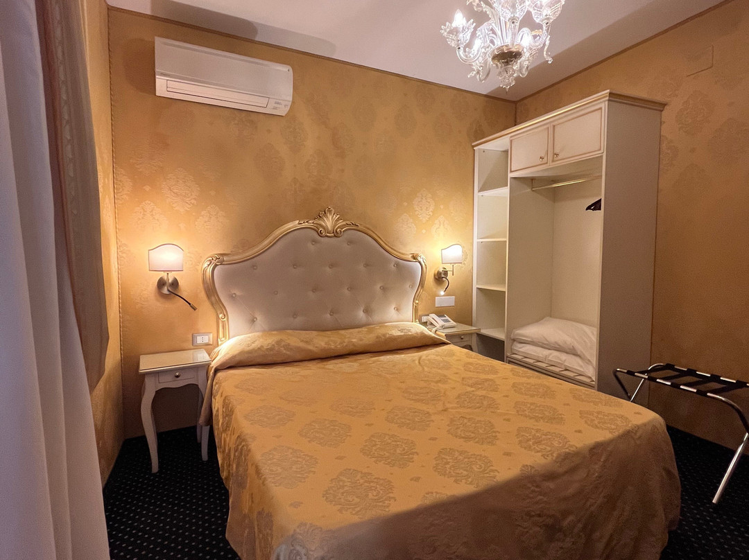 卡斯特洛酒店主图