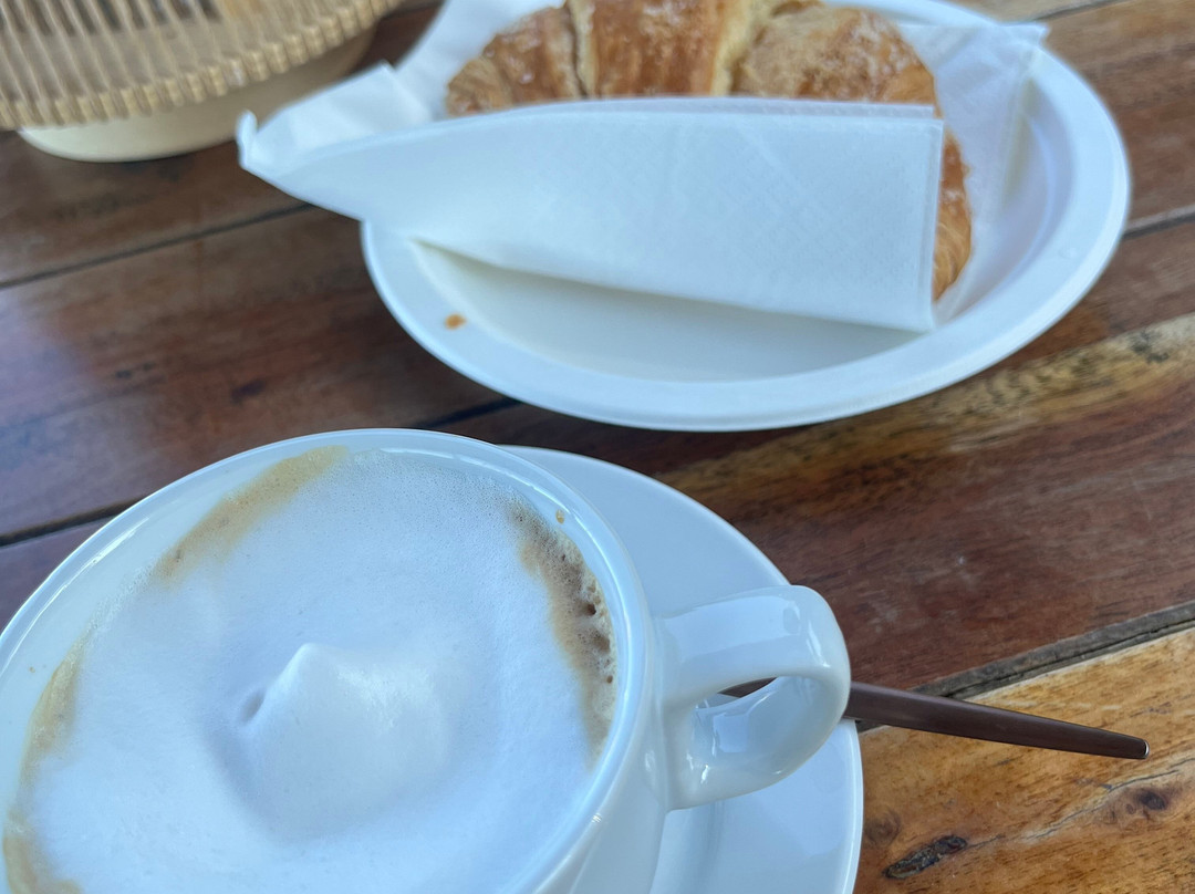 Lounge Bar La Noce-Angera必去景点