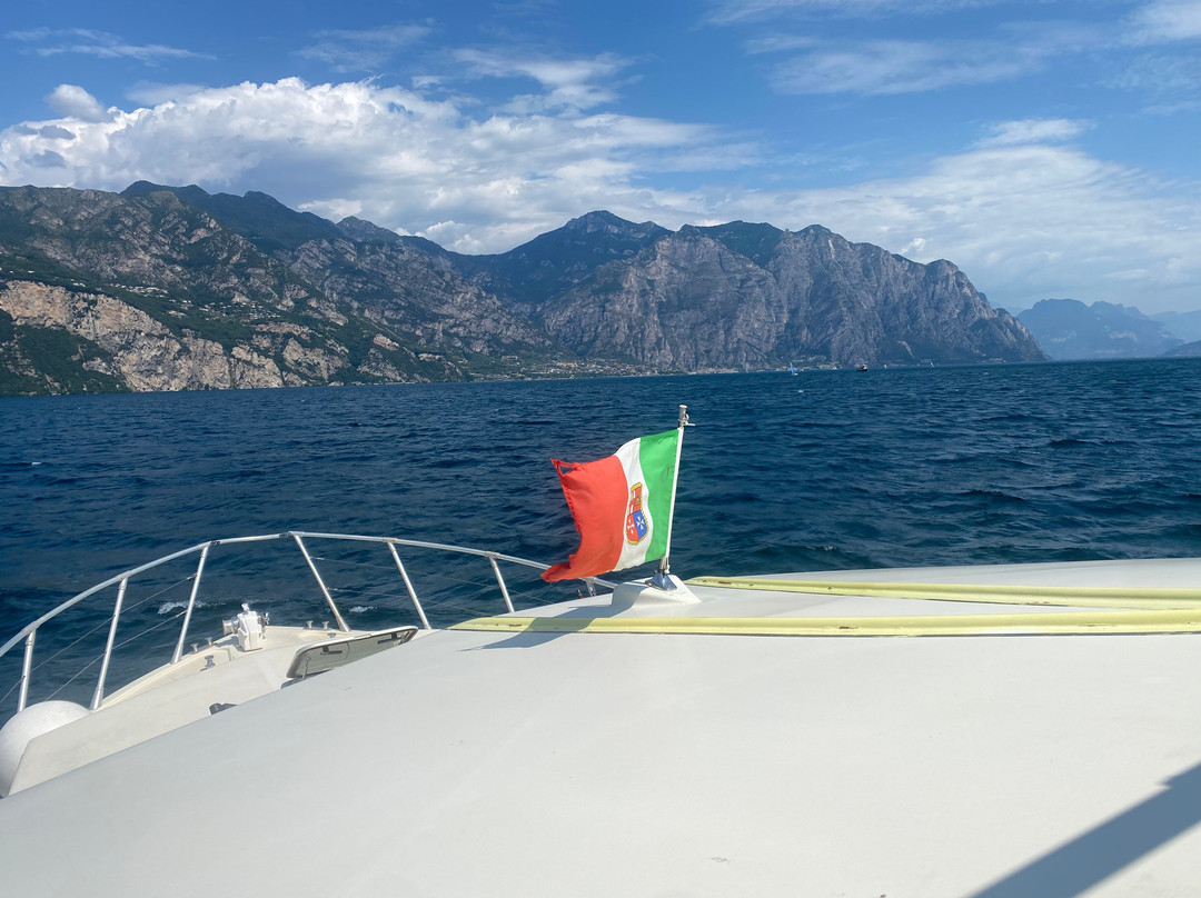 Ferry from Malcesine to Limone and Riva-马切尔西涅必去景点