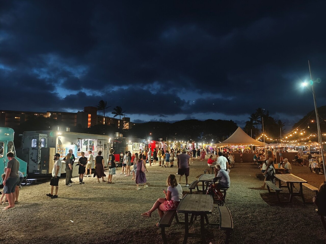 Honoapiilani Food Truck Park