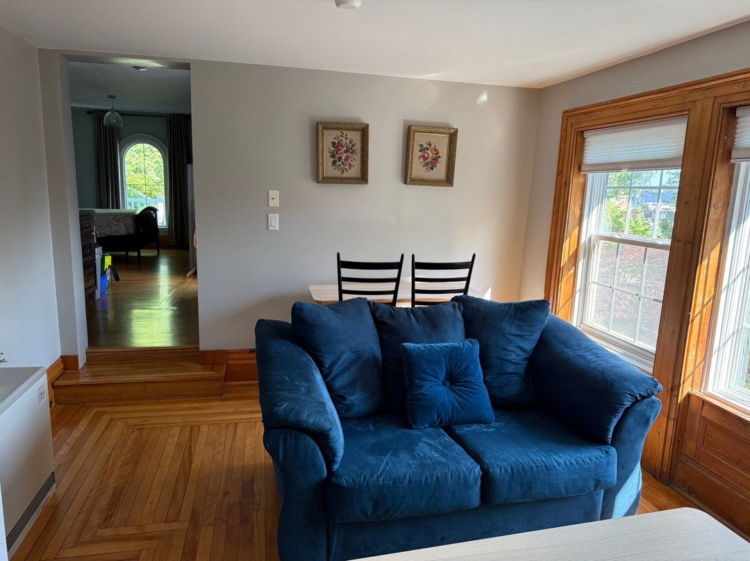 Holman's Heritage Suites主图