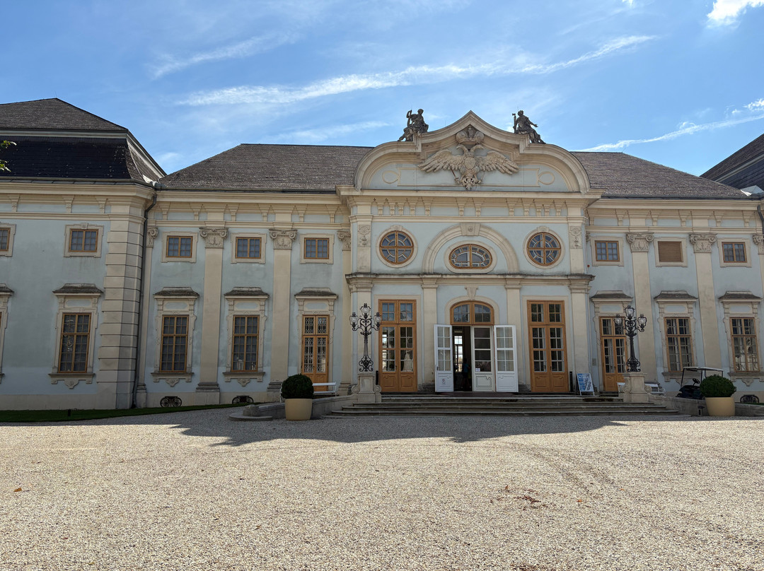 Schloss Halbturn-Halbturn必去景点