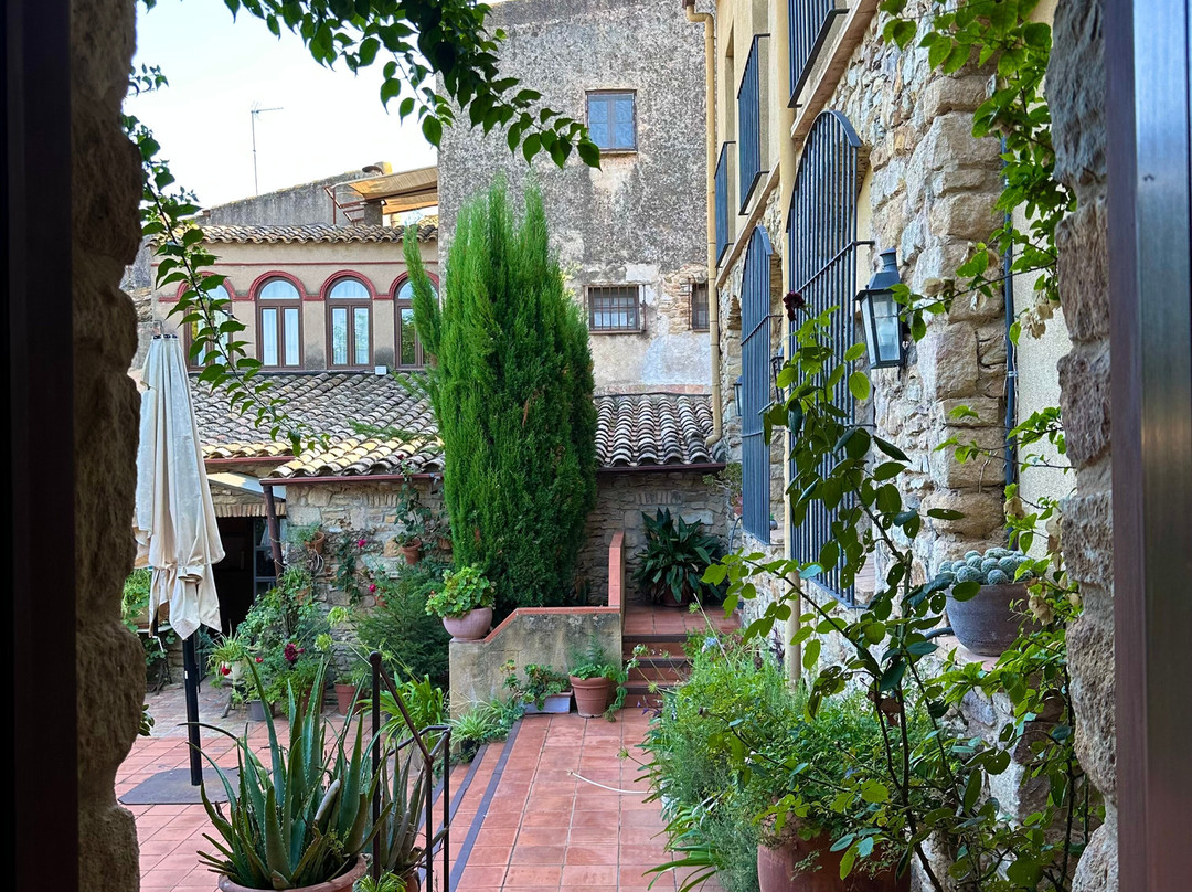 La Riera Hostel and Resturant主图