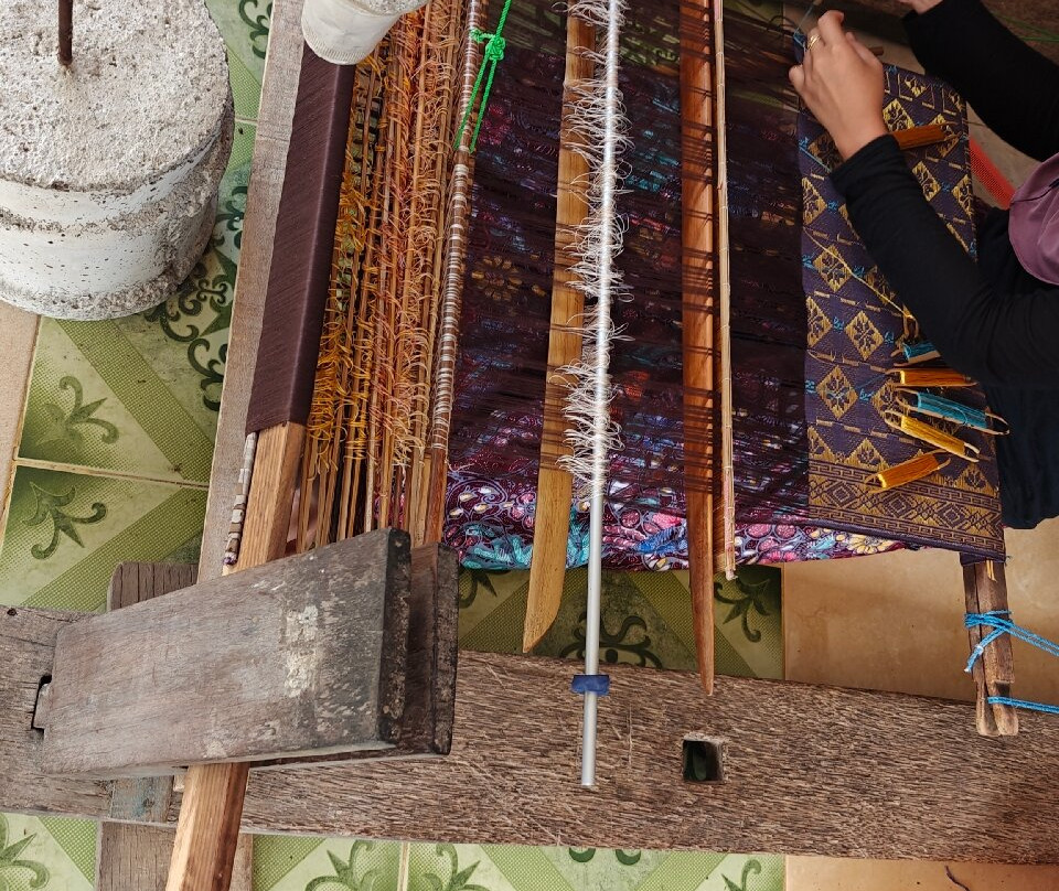 Lombok Transport Guide & Driver-Sukarara必去景点