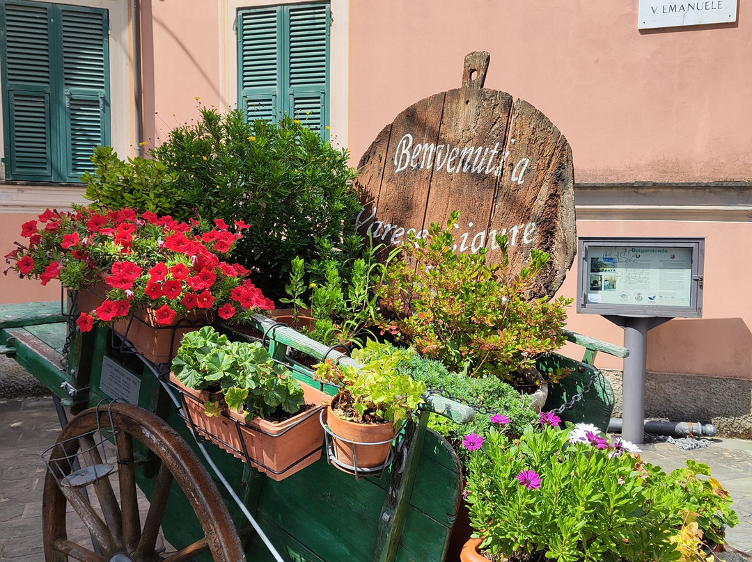 Borgo Rotondo-Varese Ligure必去景点