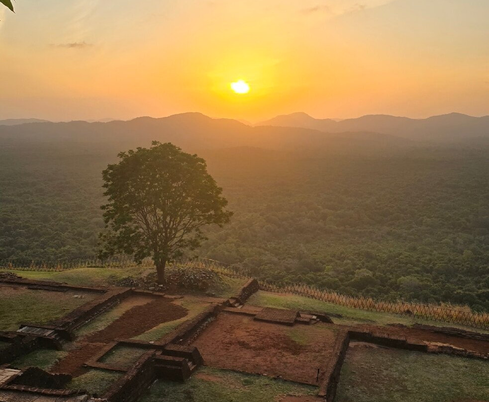 Rent A Tour Guide In Sri Lanka-卡图纳耶克必去景点