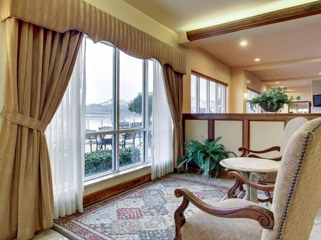 Aimwell酒店住宿-Clarion Suites