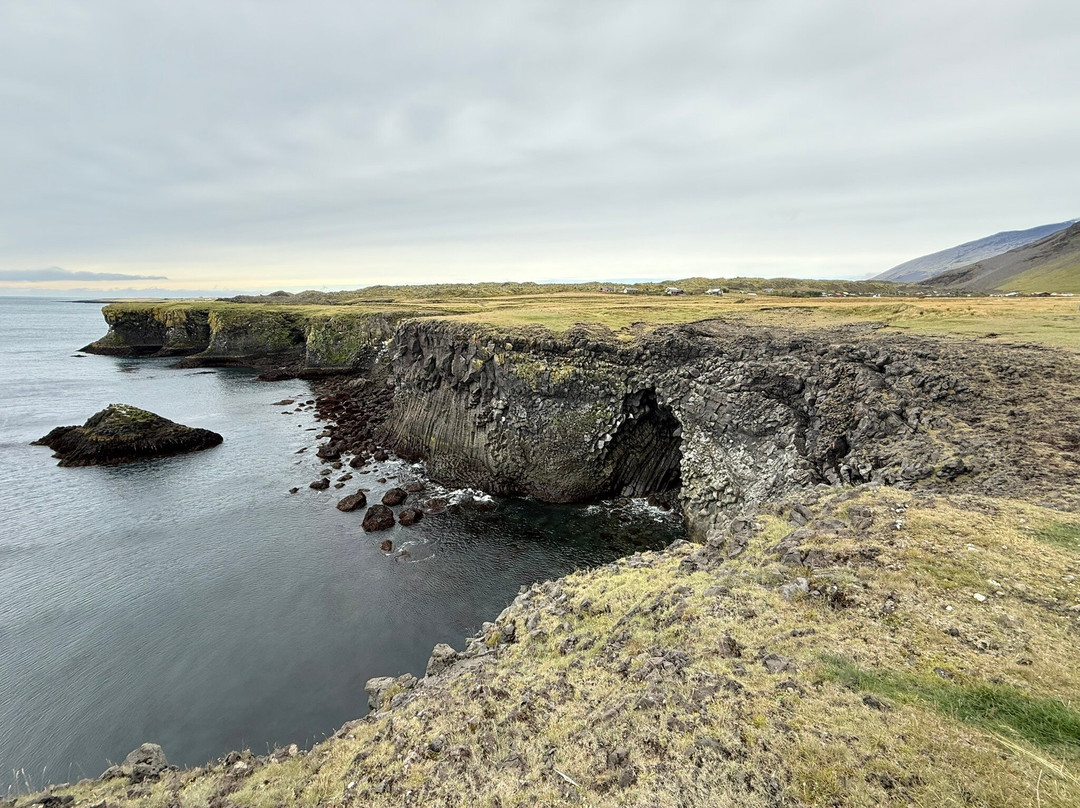 Snaefellsnes Excursions-格伦达菲厄泽必去景点
