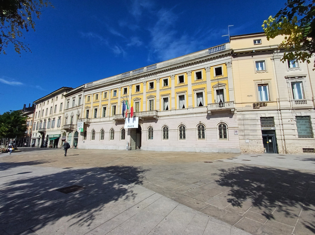 Palazzo Frizzoni-贝加莫必去景点