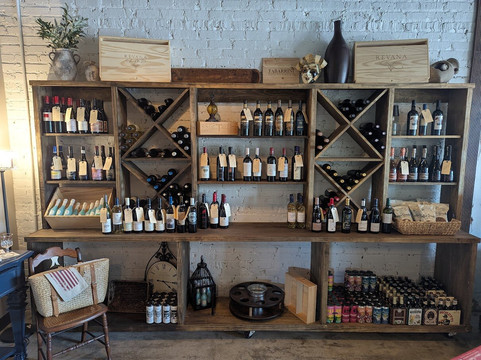 Lucci Blue's Social Cafe