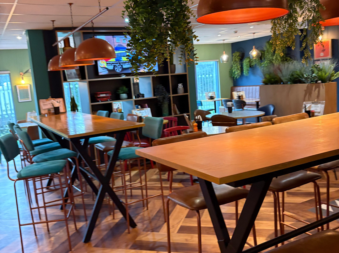 Travelodge Sunbury M3主图