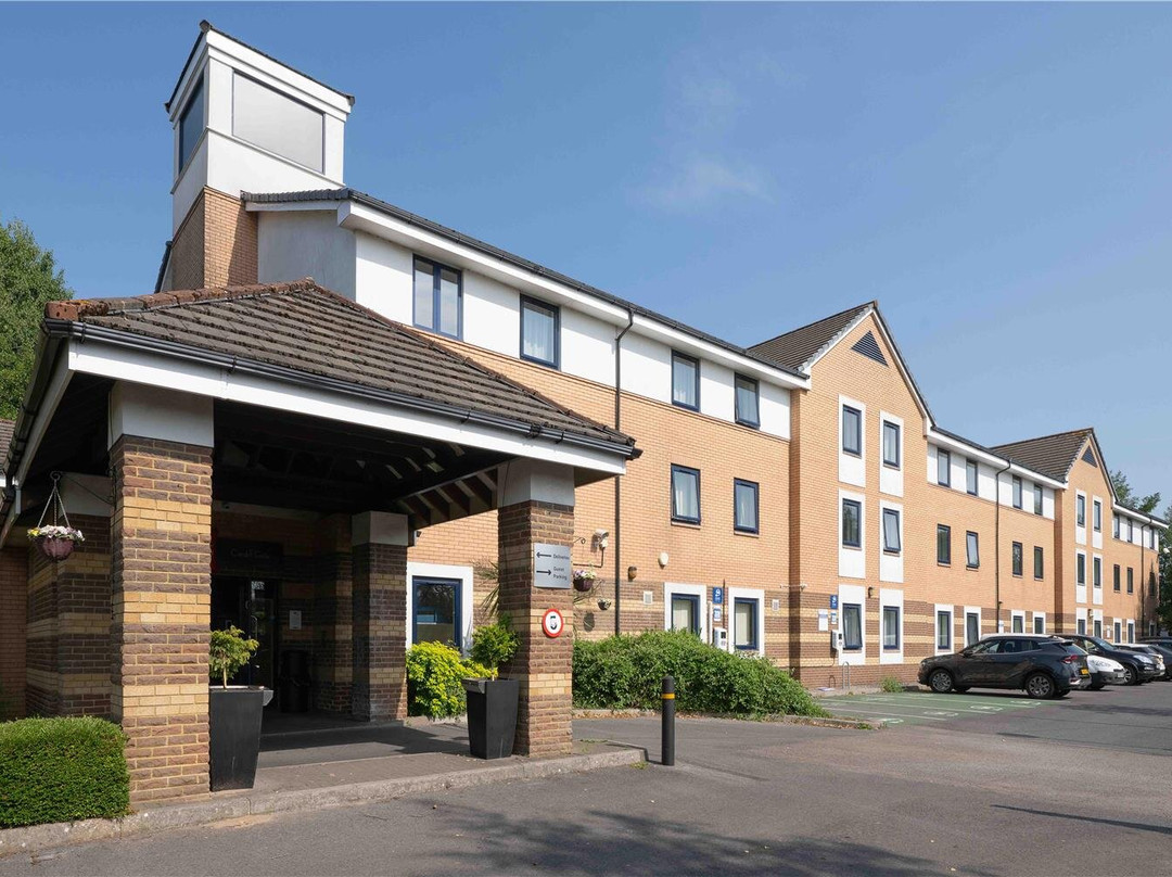 Michaelston-y-Fedw酒店住宿-宜必思加的夫门酒店 - 国际商业园店