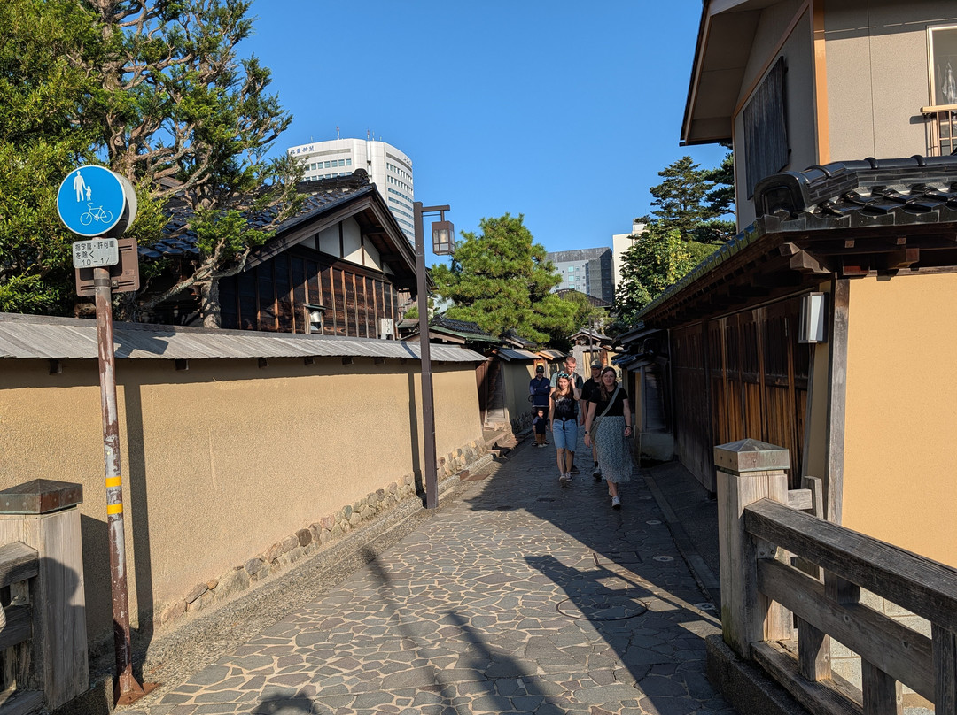 长町武家屋敷通-金泽市必去景点
