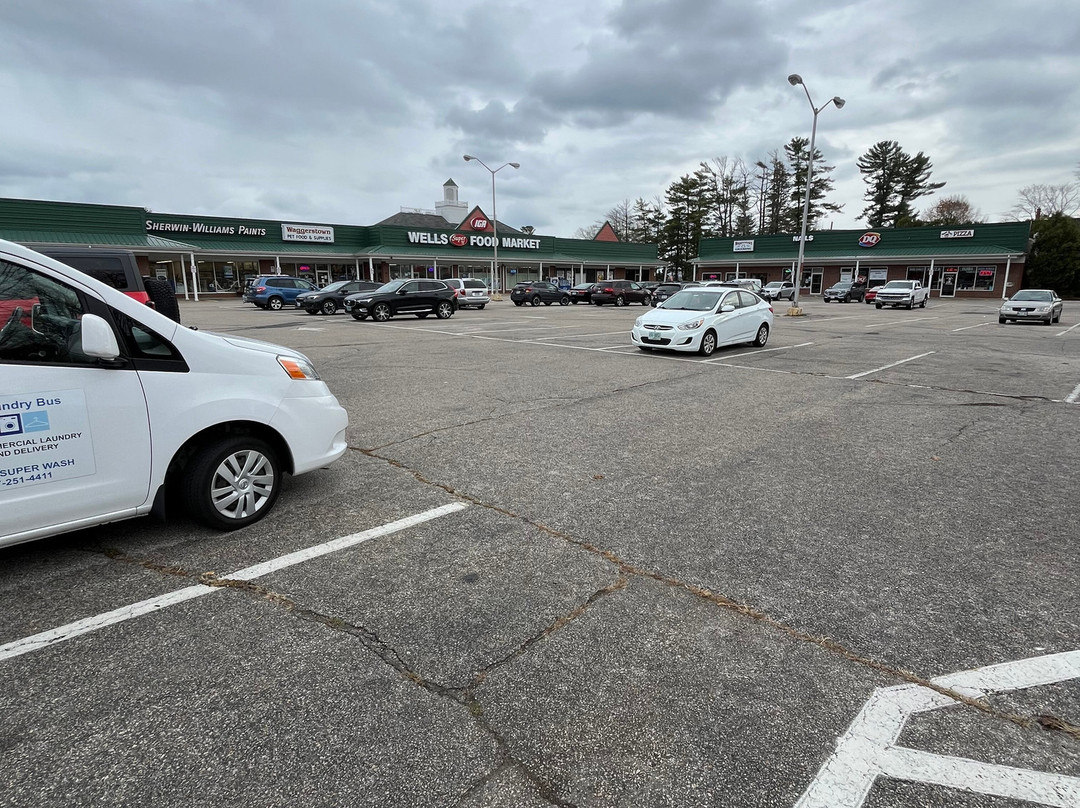 Wells Corner Shopping Center-韦尔斯必去景点