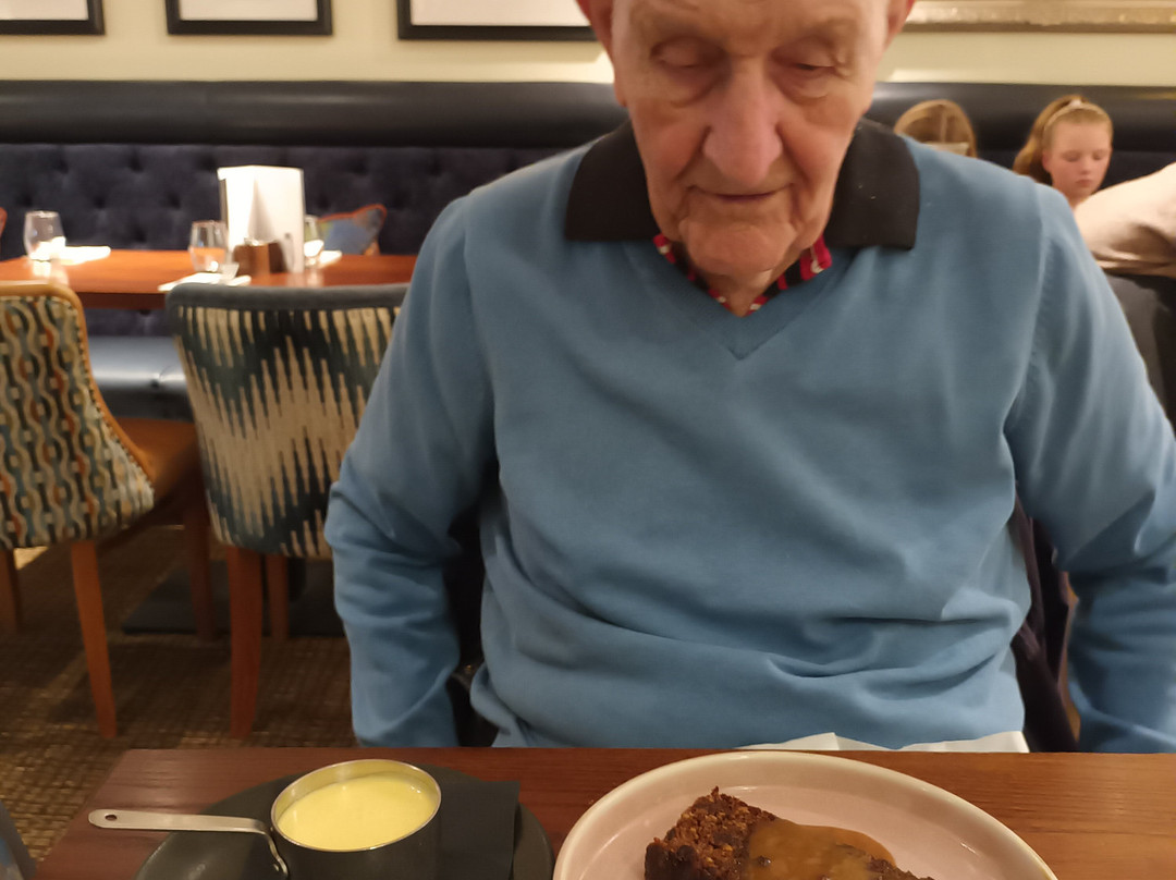 贝斯特韦斯特王冠酒店主图