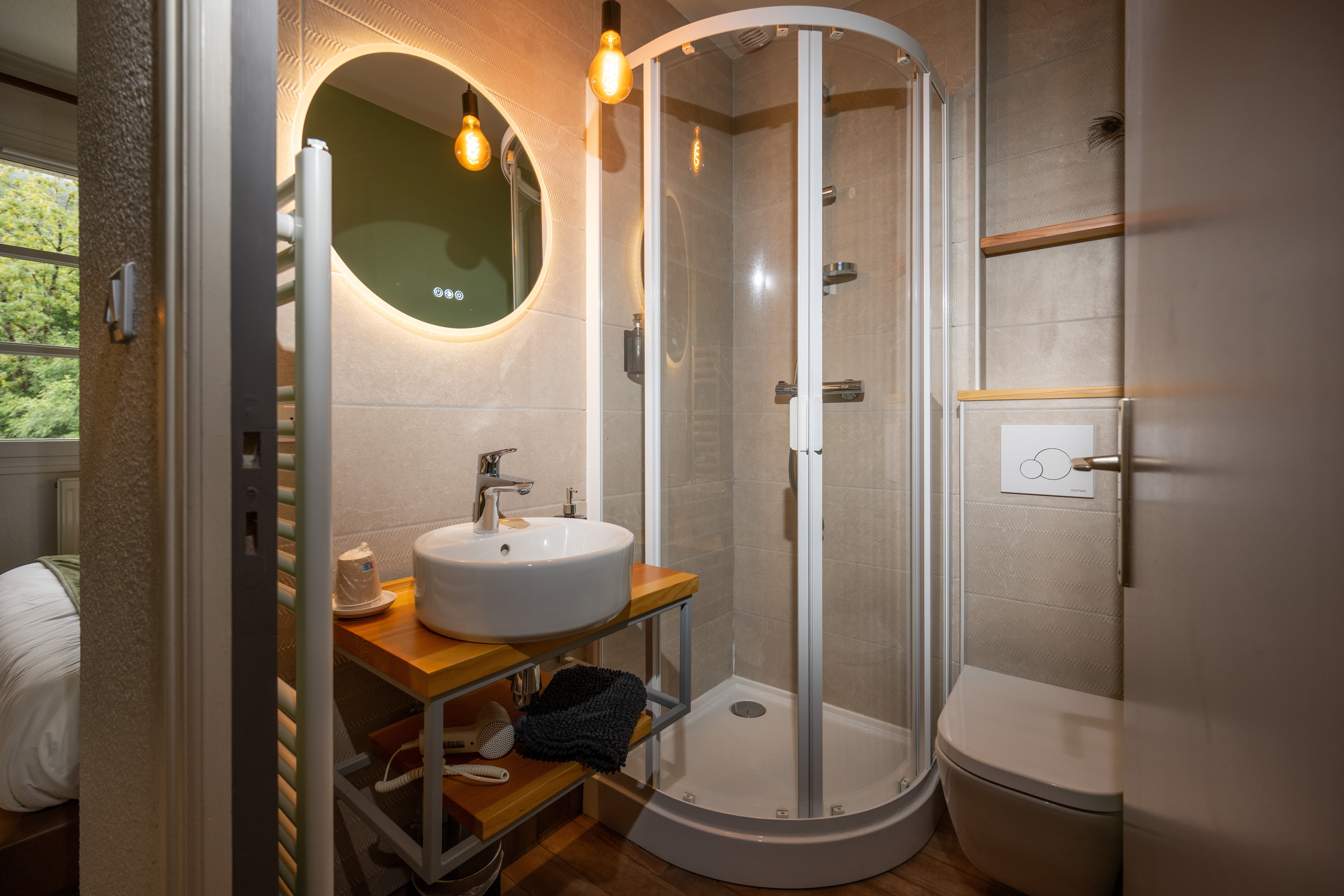 Hôtel l'Escoundillou Saint Jacques des Blats-浴室