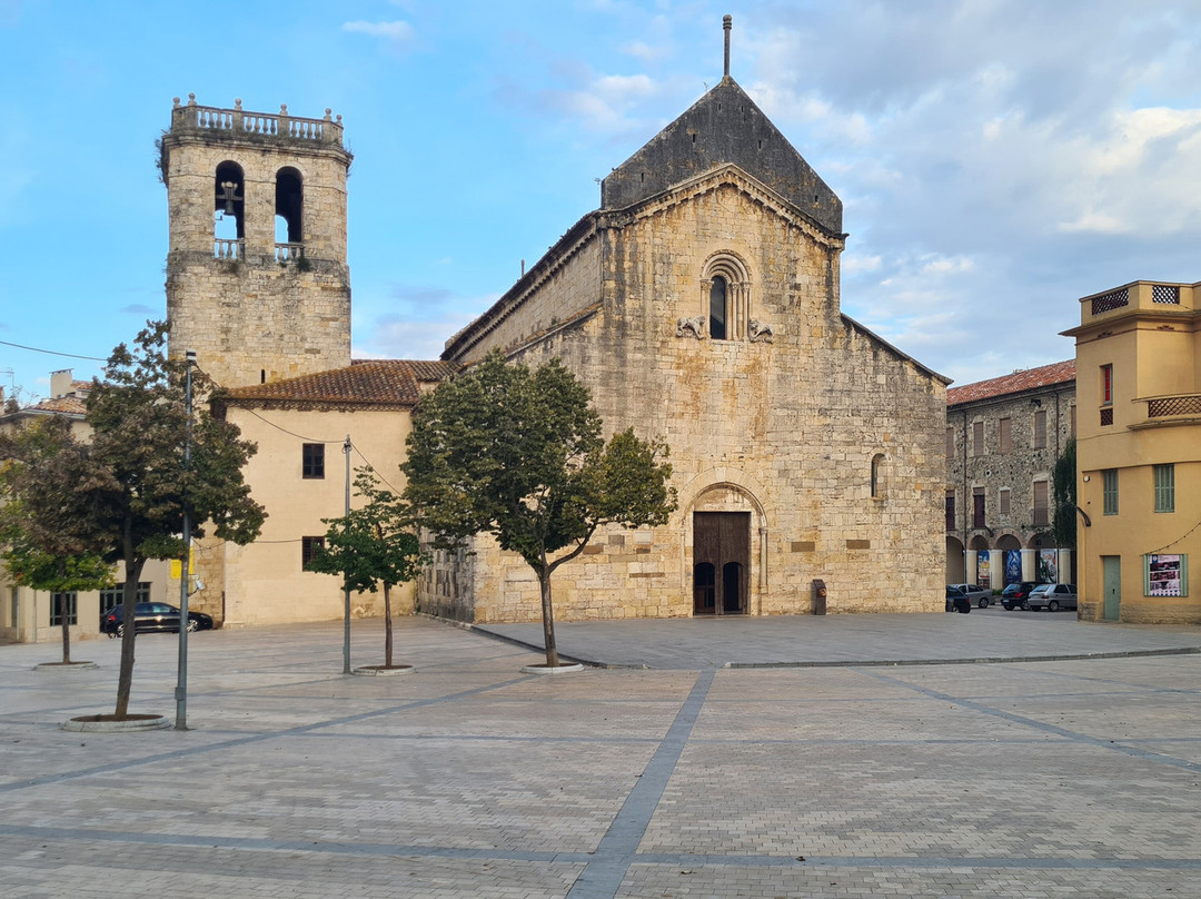Monestir de Sant Pere de Besalú-贝沙鲁必去景点