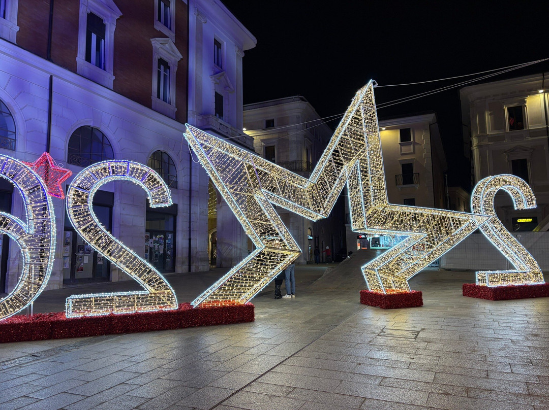 Piazza del Duomo-拉奎拉必去景点