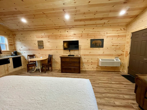 河滨汽车旅馆主图