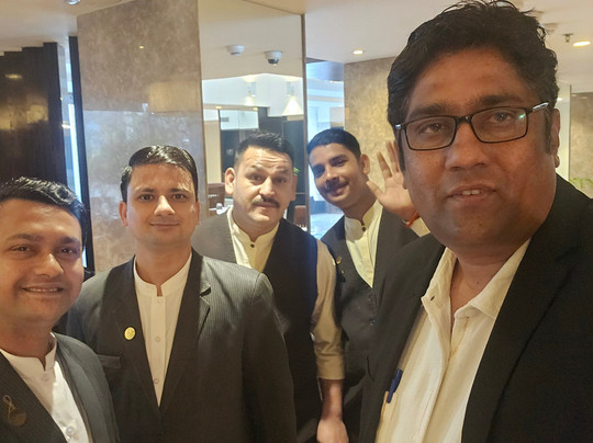 Deventure Sarovar Portico Kapashera主图