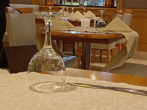 瑟提夫酒店主图