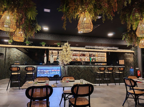 Wine & Tapas Carvalha