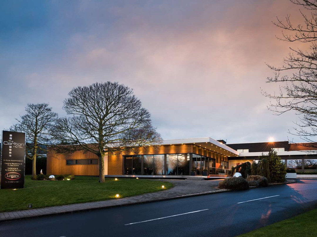 卡尔顿酒店主图