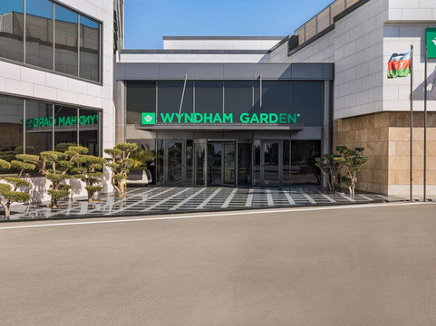 巴库温德姆花园酒店主图