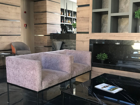 蓝宝石城大酒店主图