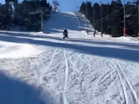 Duja Chalet Ski Center主图