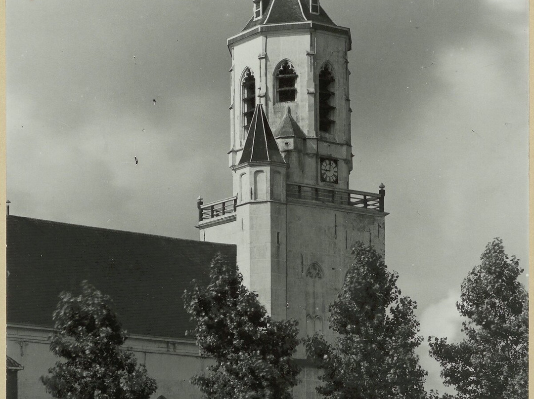 Salviuskerk (12e eeuw)-Dronryp必去景点