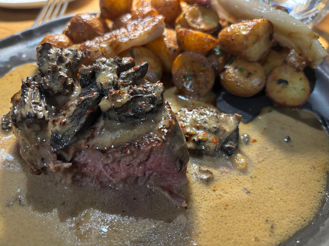 码头餐厅酒店主图