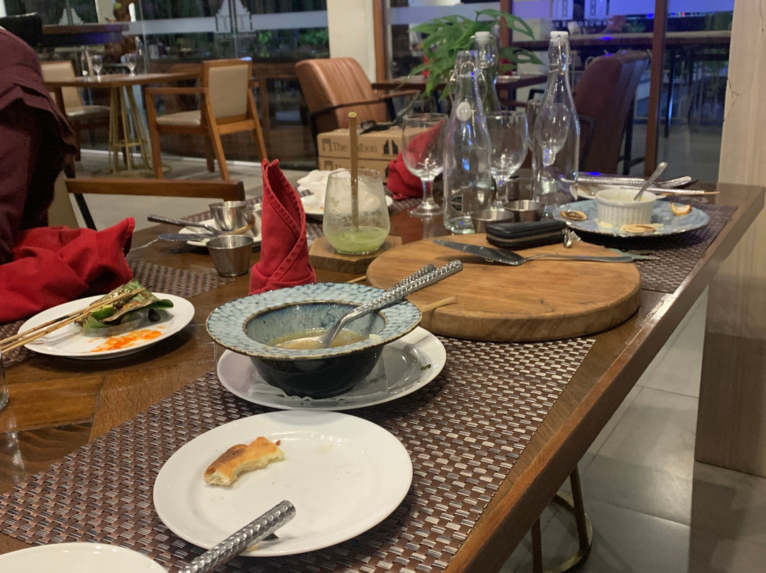喀拉喀托皇家酒店主图
