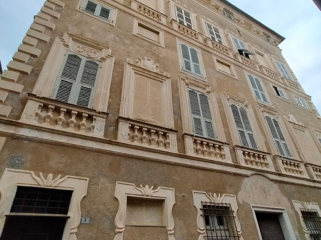 Gira Parasio-因佩里亚必去景点