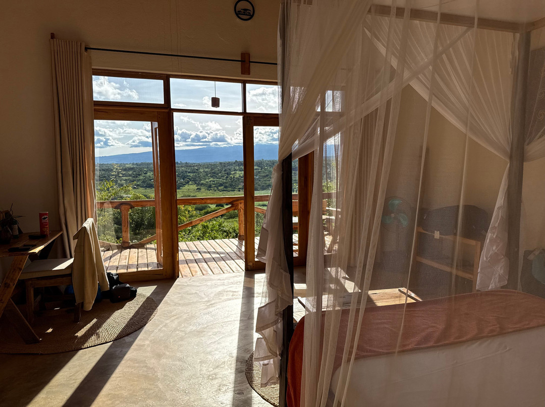 Mamadunia Safari Lodge