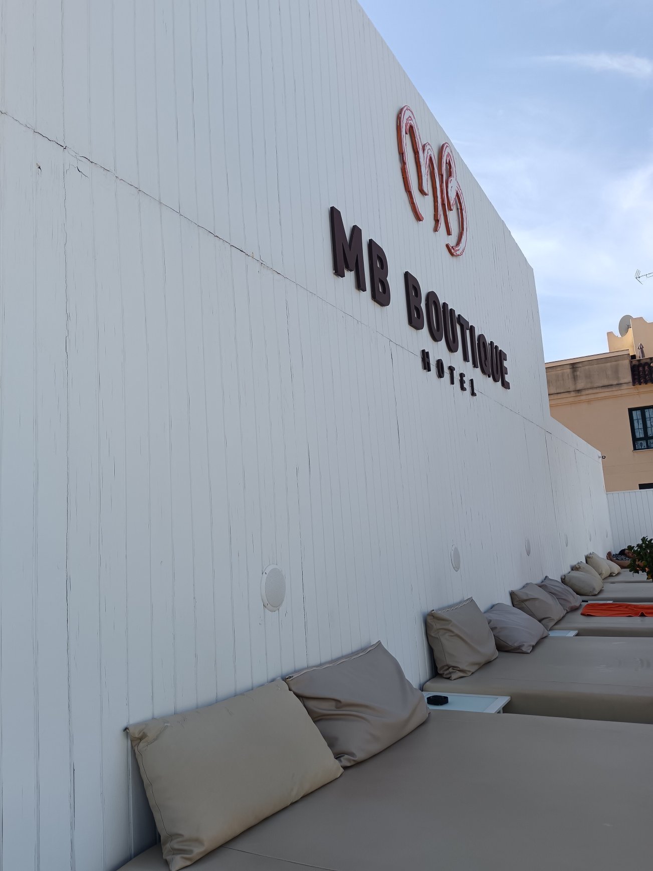 MB精品酒店- 限成人-旅行者