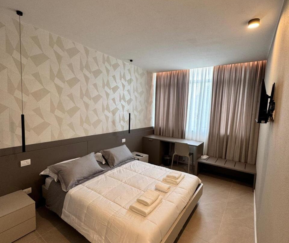 Royal Company Rooms