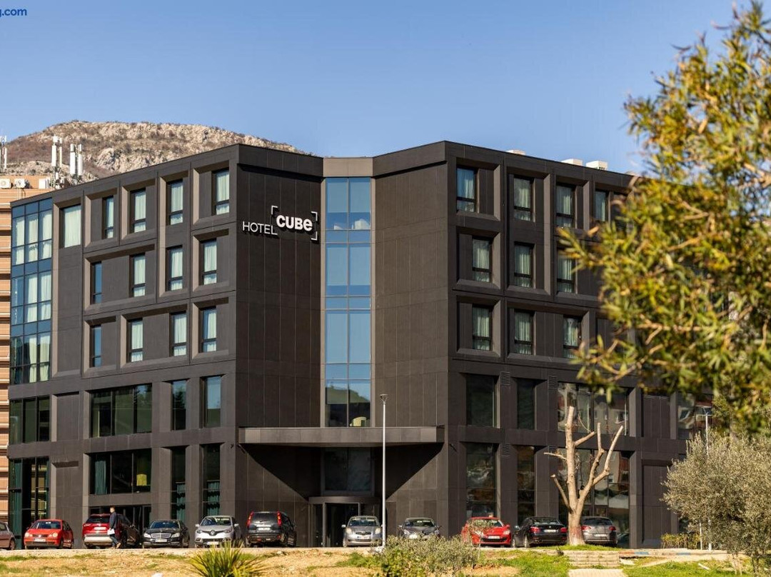 Hotel Cube